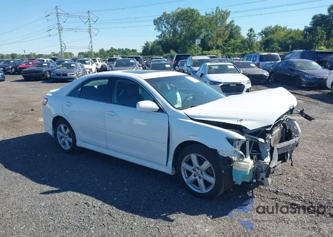 2007 Toyota Camry Ce/Le/Xle/Se z USA, uszkodzony, nr VIN 4T1BE46K47U714142